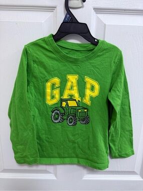 GAP Green Long-Sleeve Kids' Shirt with Tractor Graphic, Size 5